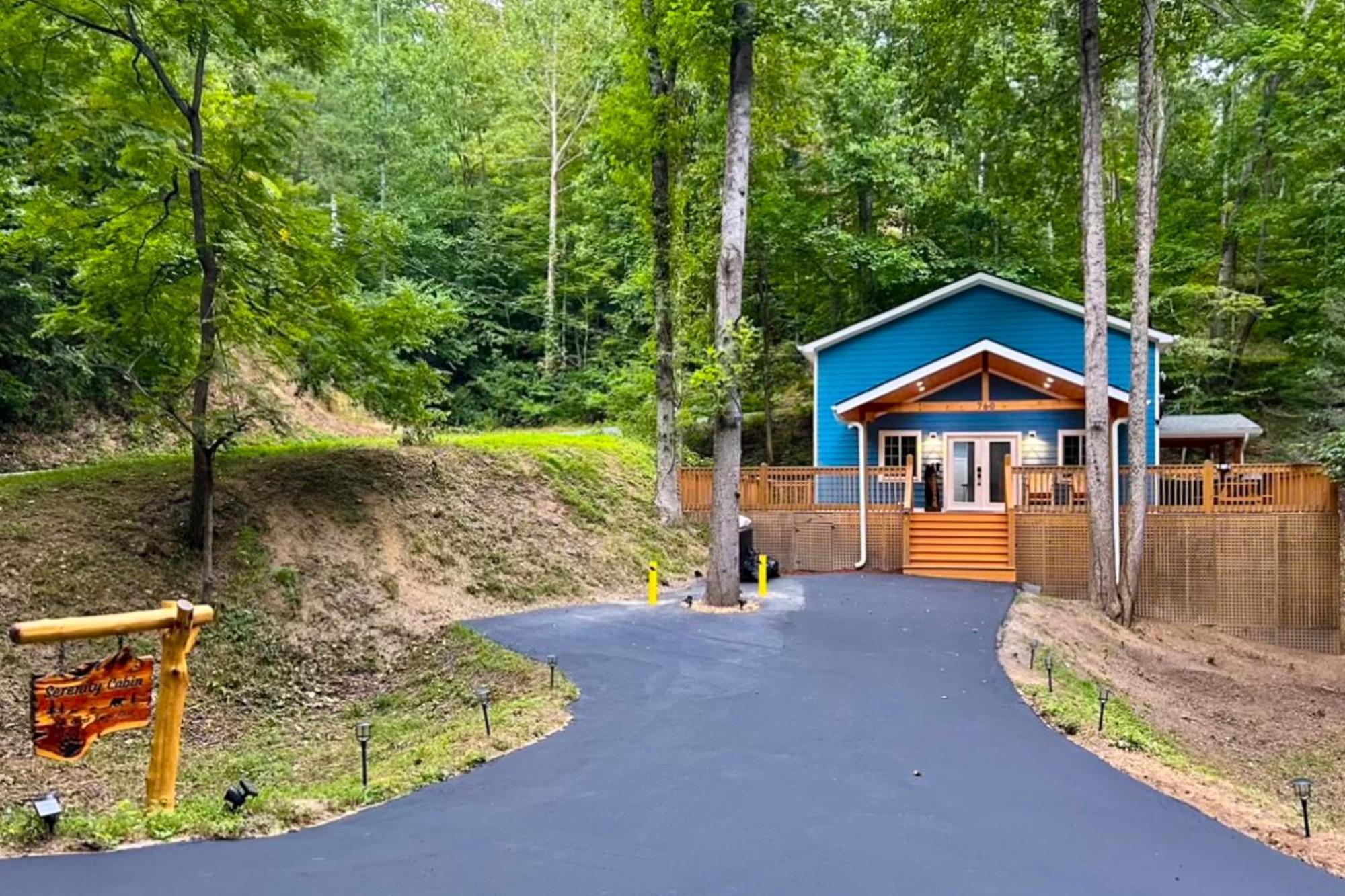 Serenity Cabin Pigeon Forge Exterior photo
